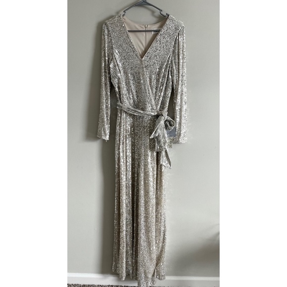Eliza J Silver Sequined Wrap Front Long Sleeve Party Jumpsuit Size 12 NWT - Picture 4 of 12